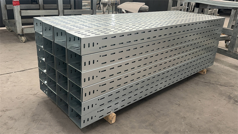 托盘式电缆桥架