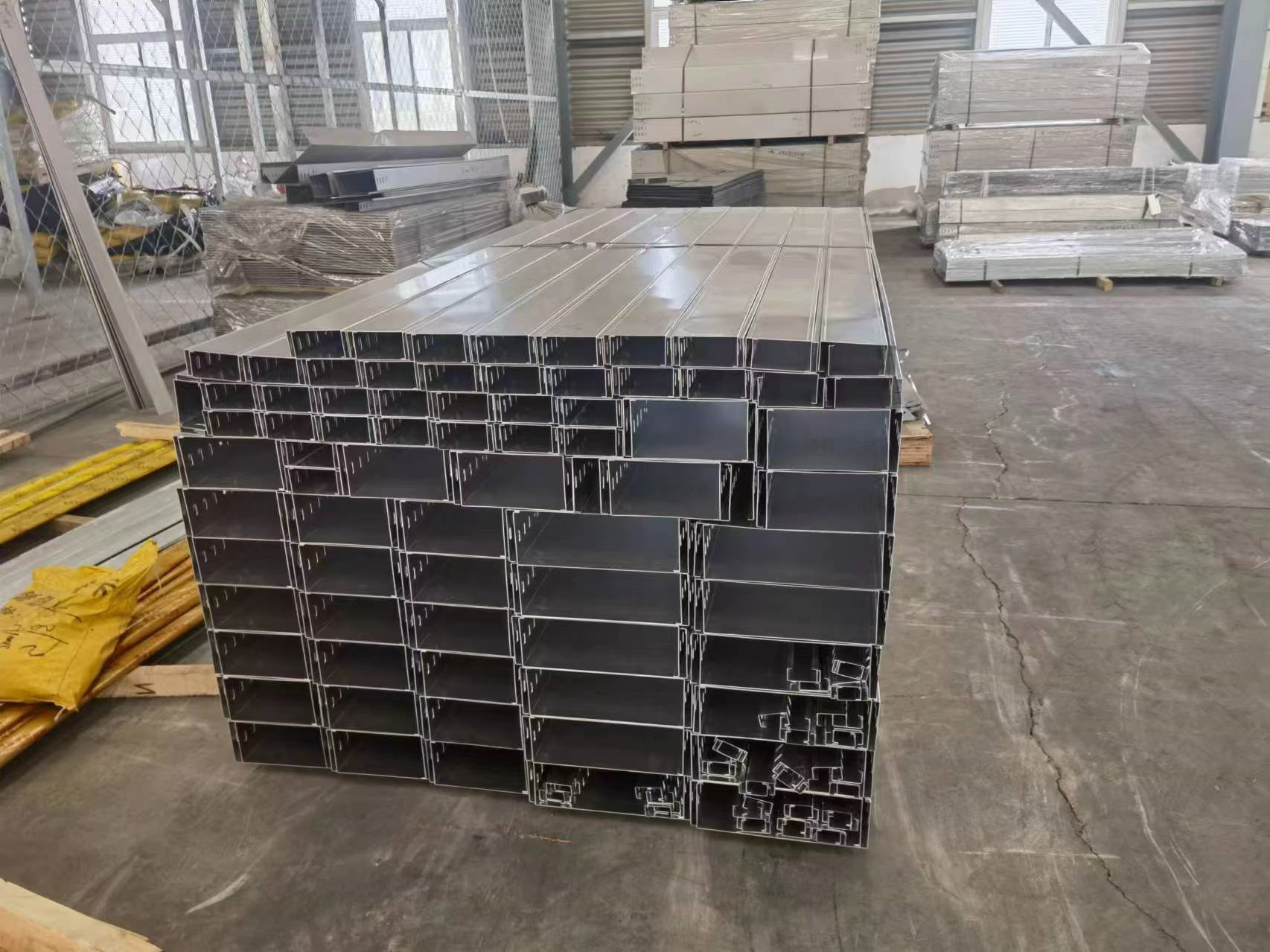 铝合金电缆桥架