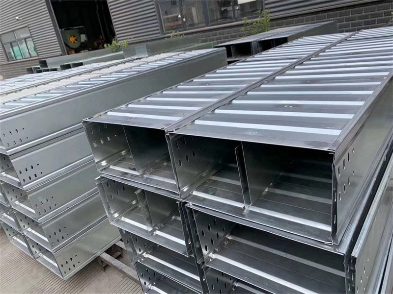 托盘式电缆桥架